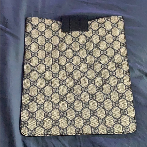 Authentic GUCCI case for Ipad/tablet - Like NEW - Picture 2 of 5